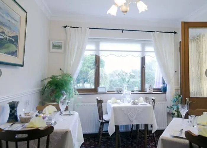 Frühstückspension Moher House 3*